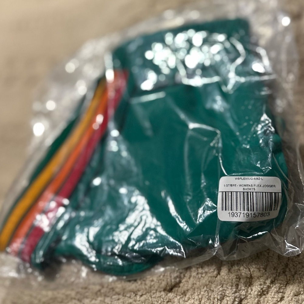 RARE Aviator Nation 5 Stripe Flex Board Shorts Amazon Rainbow NWT Large - Picture 4 of 9
